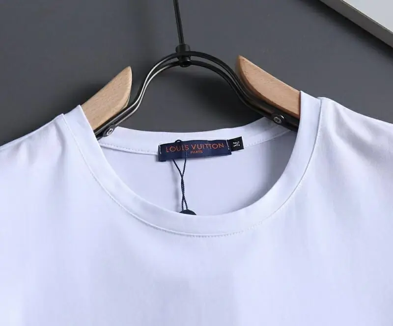 louis vuitton lv t-shirt manches courtes pour homme s_1250a143